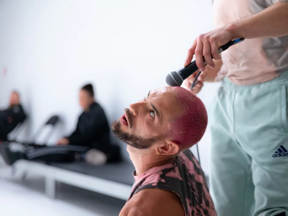 Yotam Peled _Fists to Flowers_ ©Mayra Wallraff - low resolution-65